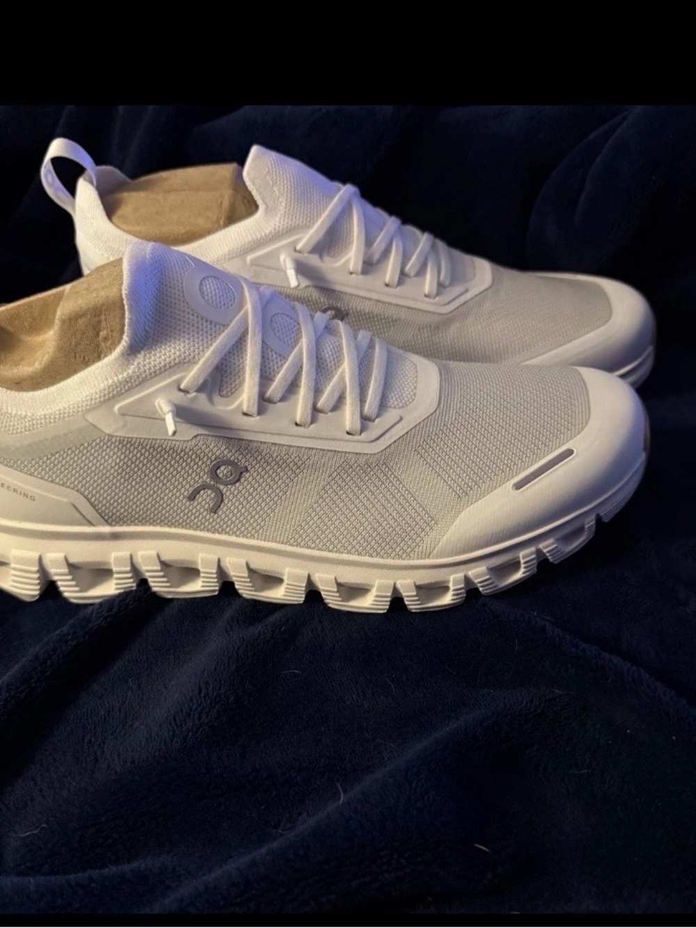 On Cloudstreet Women's All-White Running Sneakers - Picture 2 of 6